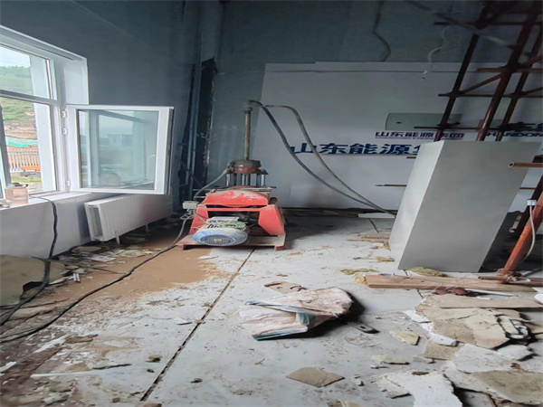 资中地基基础下沉墙体裂缝加固注浆顶升施工